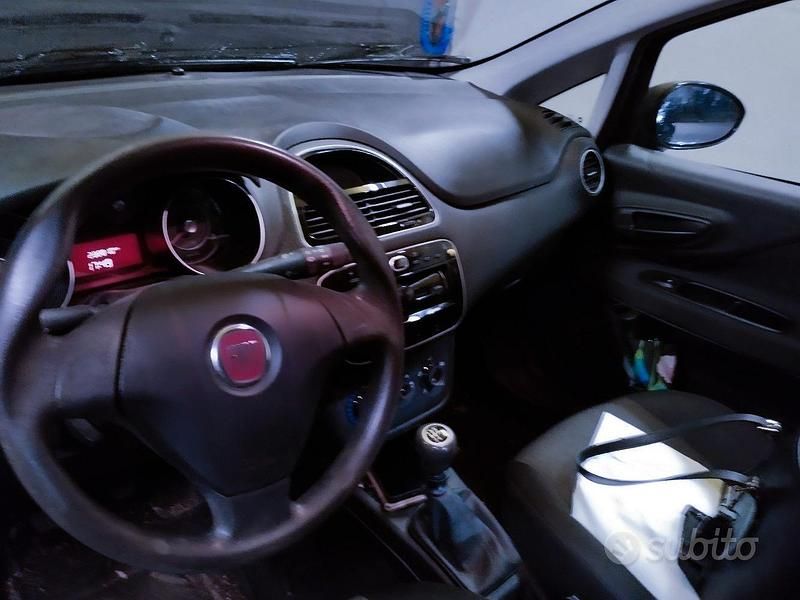 Usata Fiat Punto 2014 Blu Utilitaria