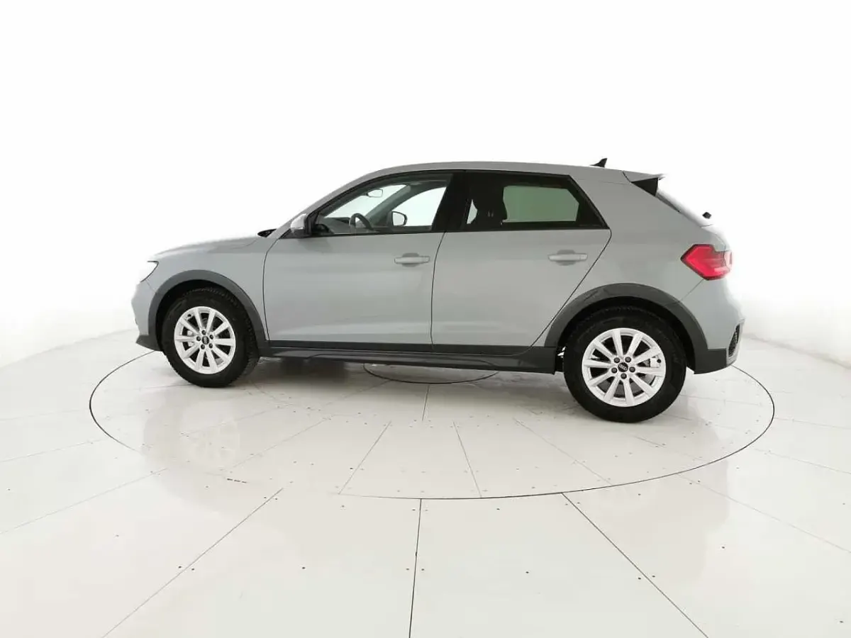 Usata Audi A1 Business 116 CV (85 kW) 2025 Grigio freccia perla SUV