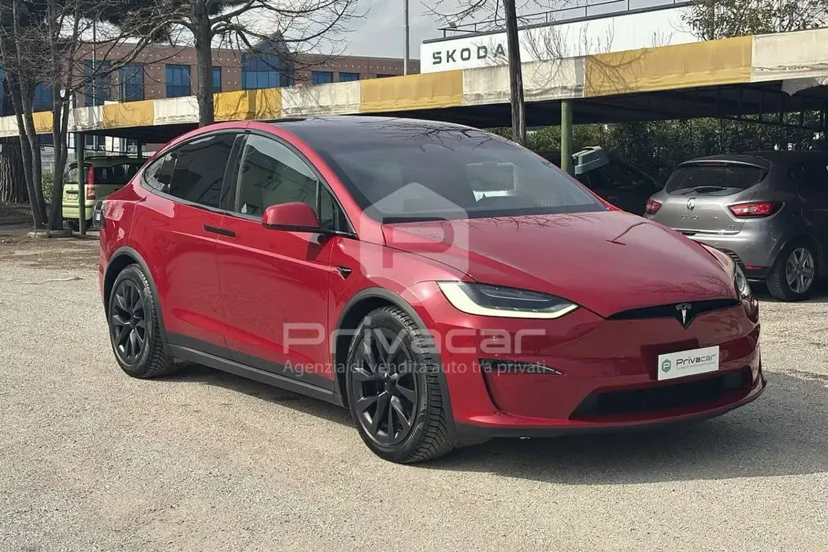 Usata Tesla Model X Plaid 356 kW (485 CV) 2023 Rosso SUV