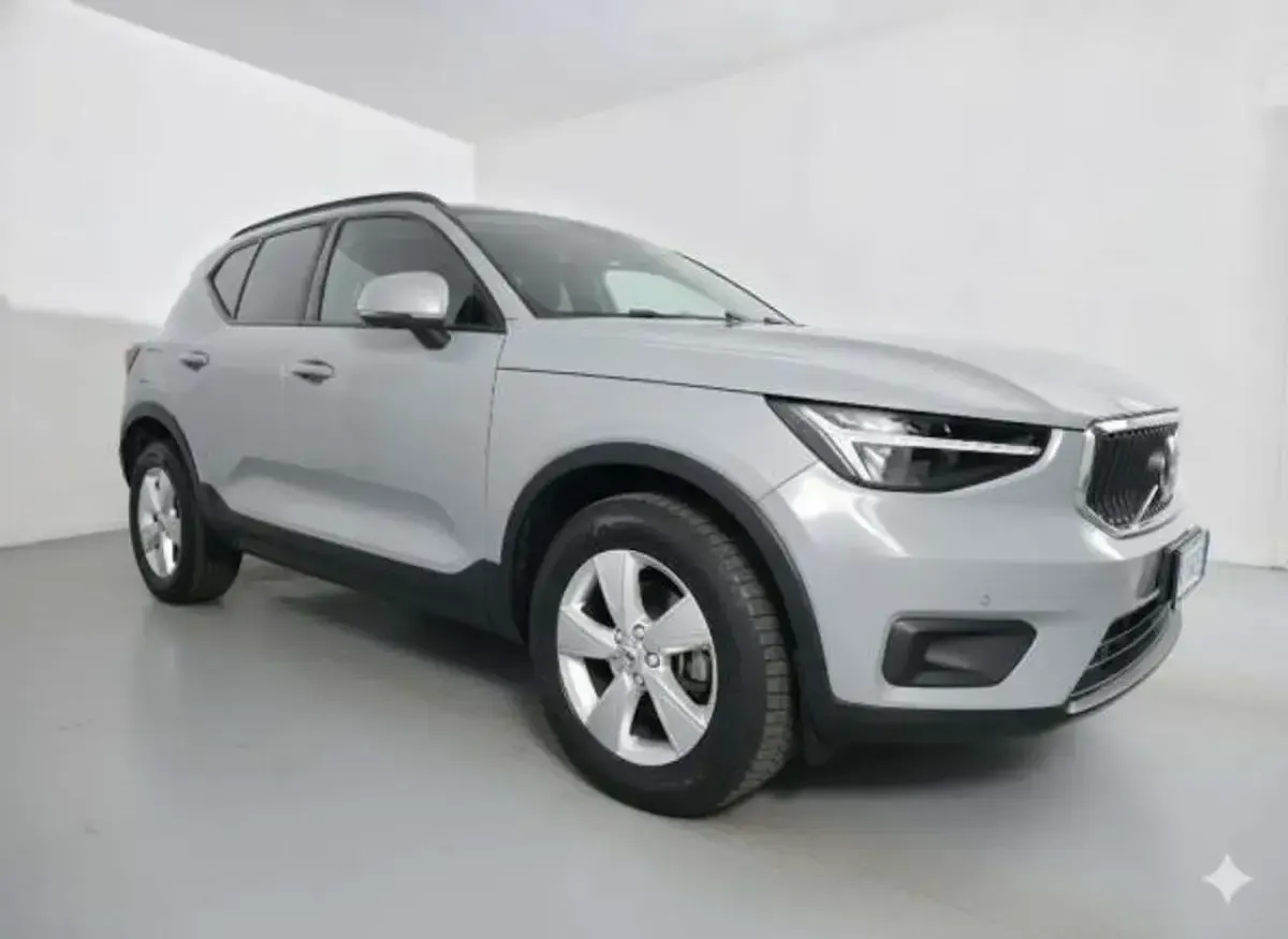 Usata Volvo XC40 129 CV (94 kW) 2023 Grigio SUV