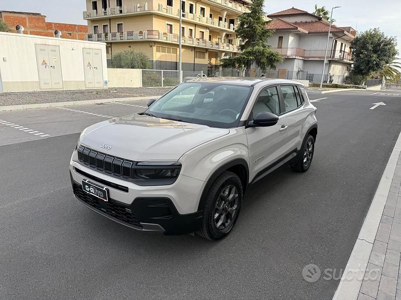 Usata Jeep Avenger 100 CV (73 kW) 2023 Grigio SUV