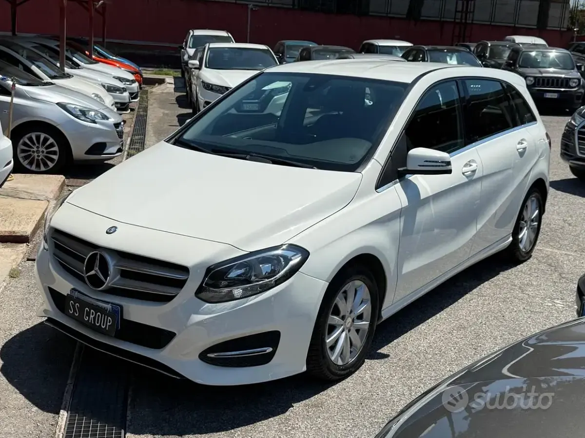Usata Mercedes B180 Premium 109 CV (80 kW) 2015 Bianco Utilitaria