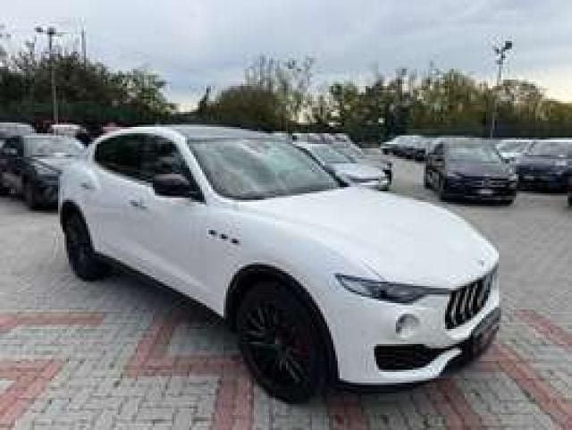 Usata Maserati Levante 350 CV (257 kW) 2018 Bianco SUV