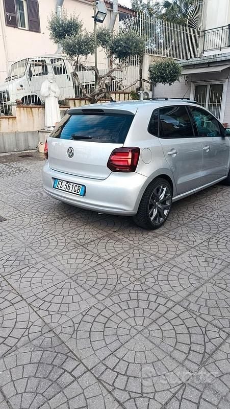 Usata VW Polo Comfortline 74 CV (54 kW) 2013 Grigio Utilitaria