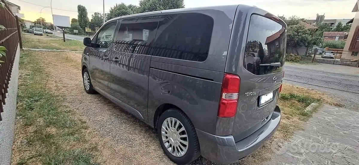 Usata Toyota Proace Verso Lounge 144 CV (105 kW) 2021 Grigio Station wagon