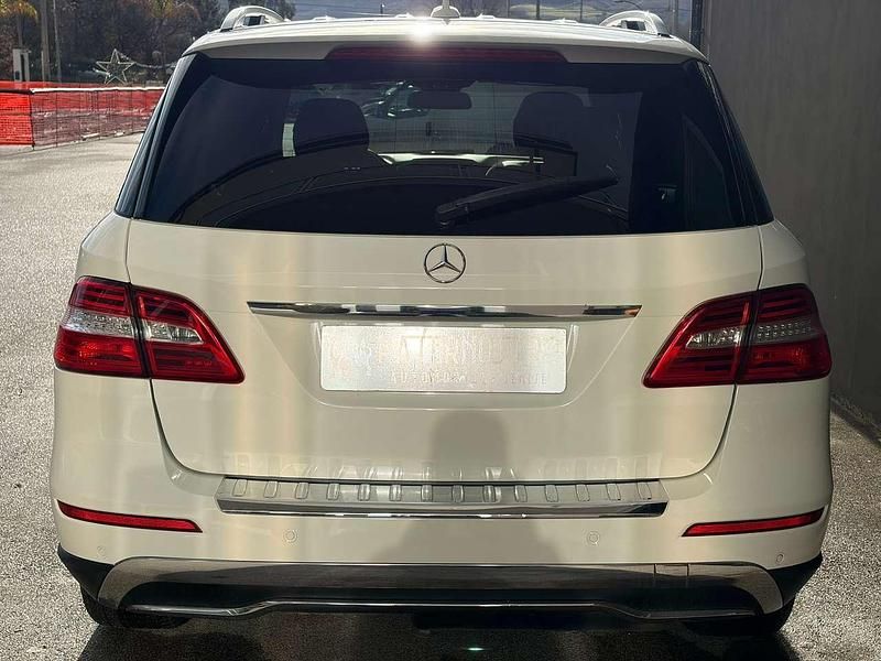 Begagnad Mercedes ML250 204 HK (150 kW) 2012 Vit SUV