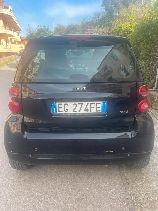 Usata Smart ForTwo Coupé 71 CV (52 kW) 2011 Utilitaria