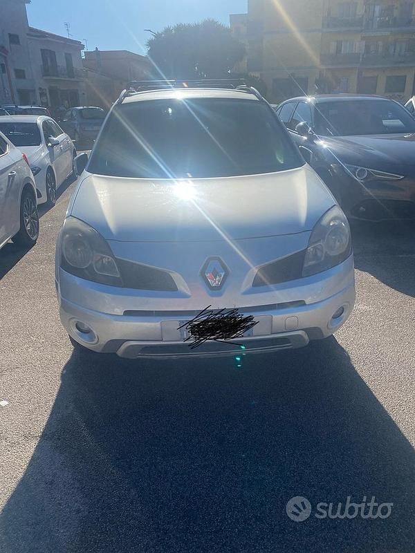Usata Renault Koleos 150 CV (110 kW) 2010 Grigio SUV