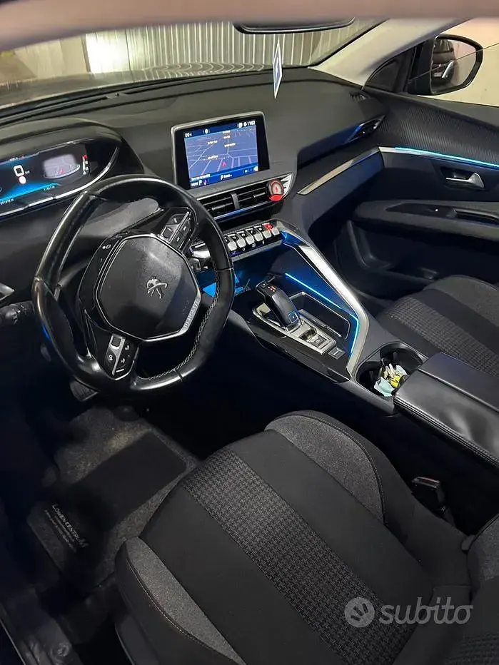 Usata Peugeot 3008 120 CV (88 kW) 2018 Nero SUV