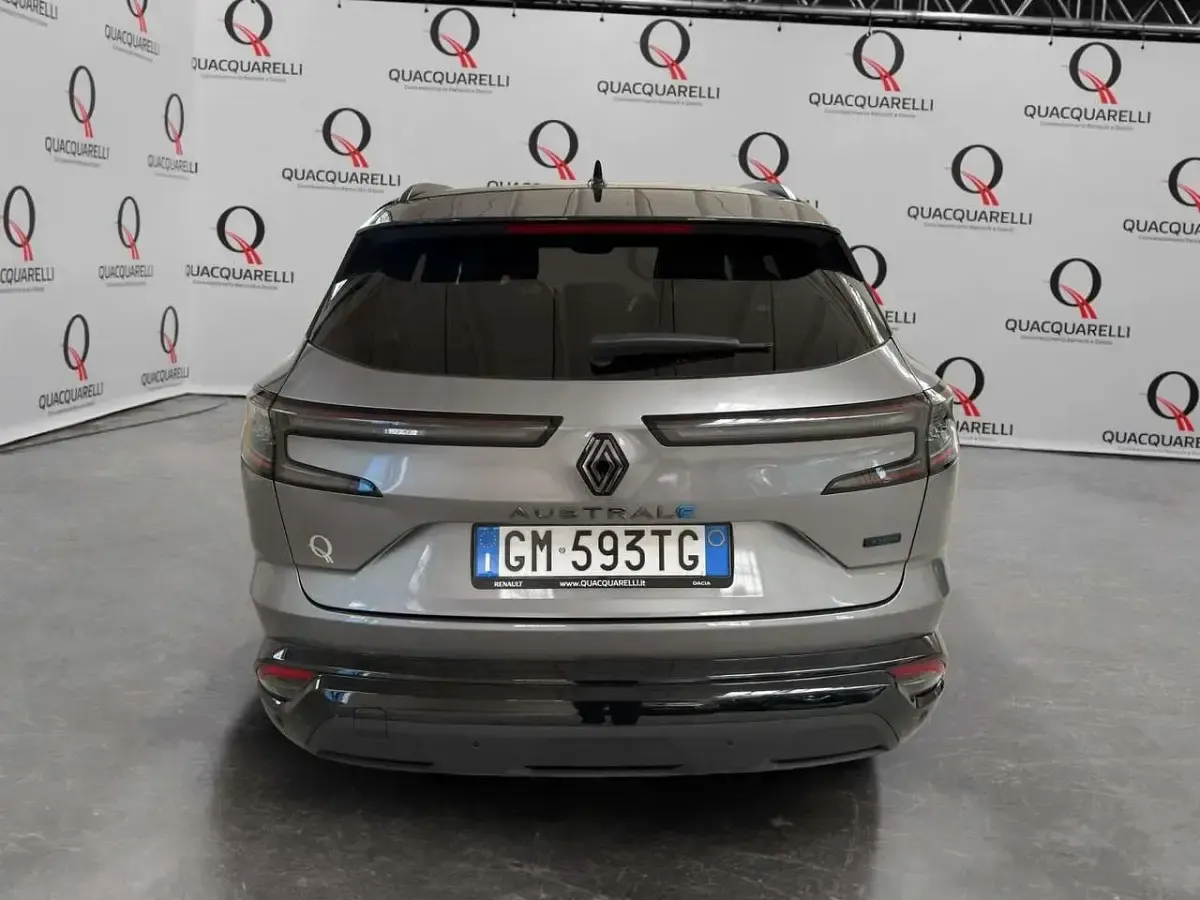 Usata Renault Austral Iconic 200 CV (147 kW) 2023 Grigio SUV