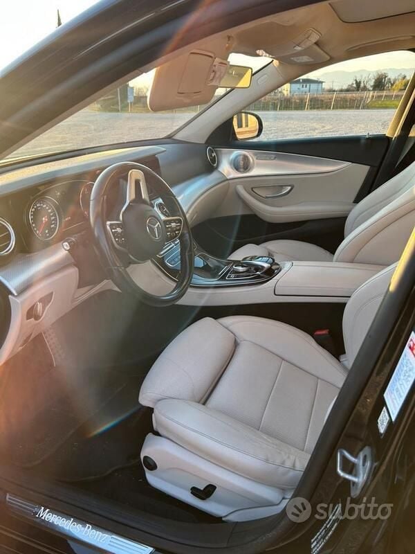 Usata 2019 Mercedes E200 Business Station wagon | 24.600 € (Cara) - Immagine 1/4