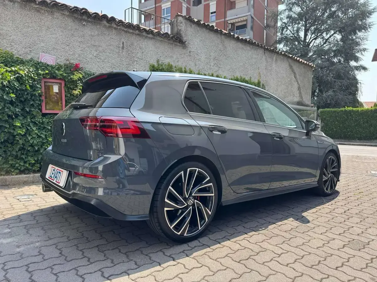 Usata VW Golf VIII GTD 200 CV (147 kW) 2021 Grigio Berlina