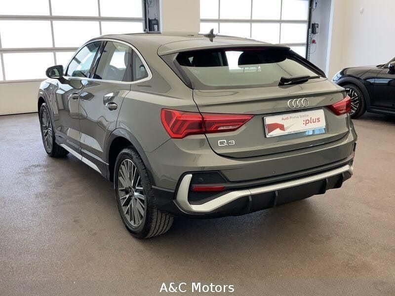 Usata Audi Q3 Sportback S-Line 150 CV (110 kW) 2023 Grigio SUV