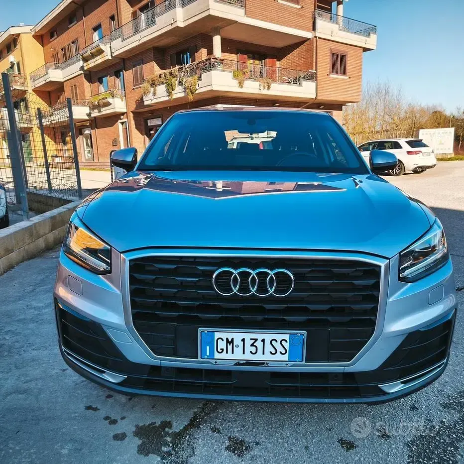 Usata Audi Q2 Business 116 CV (85 kW) 2019 Grigio SUV