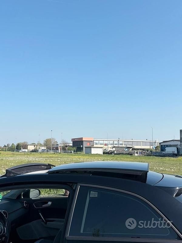 Usata Audi A1 Ambition 122 CV (89 kW) 2010 Nero Utilitaria