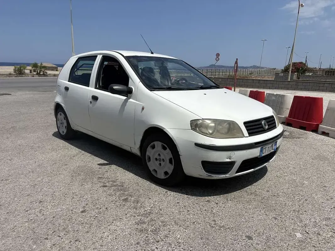 Usata Fiat Punto Active 69 CV (50 kW) 2005 Utilitaria
