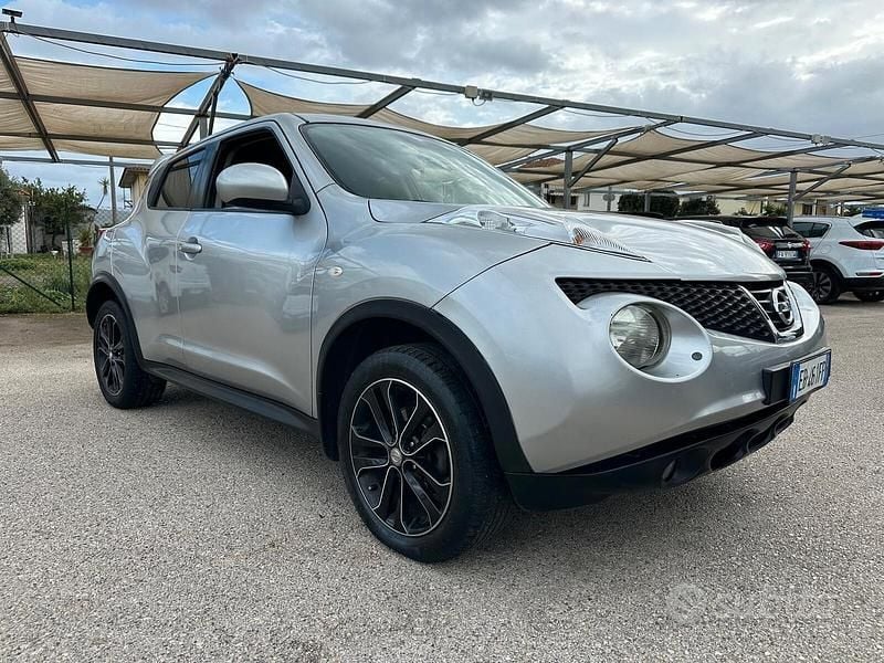 Grigio Usata 2011 Nissan Juke SUV | 5000 € (Buon prezzo) - Immagine 1/4
