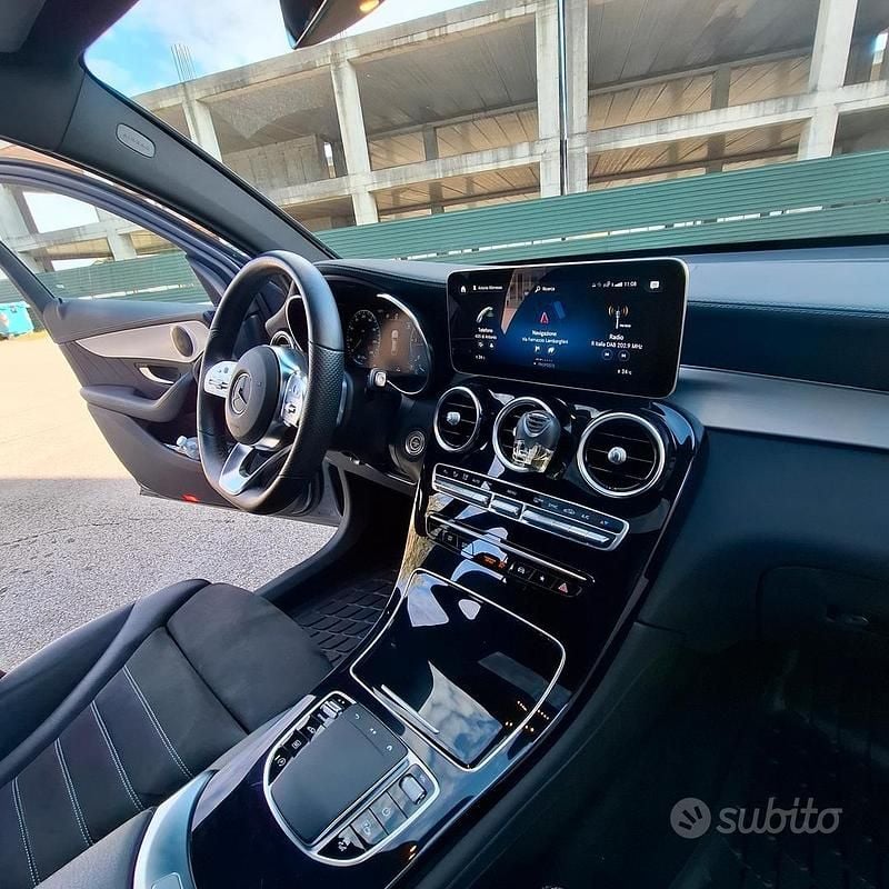 Usata Mercedes GLC220 194 CV (142 kW) 2023 Grigio Coupé