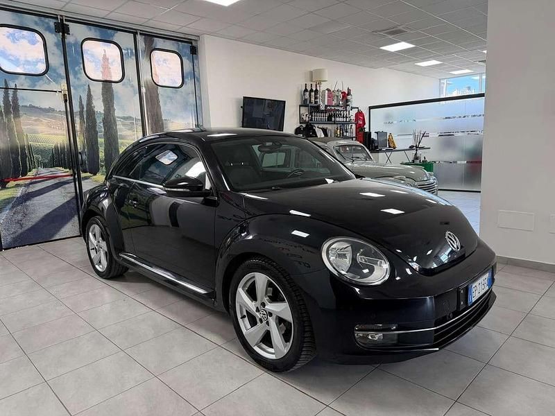 Usata VW Beetle Design 105 CV (77 kW) 2012 Nero Utilitaria