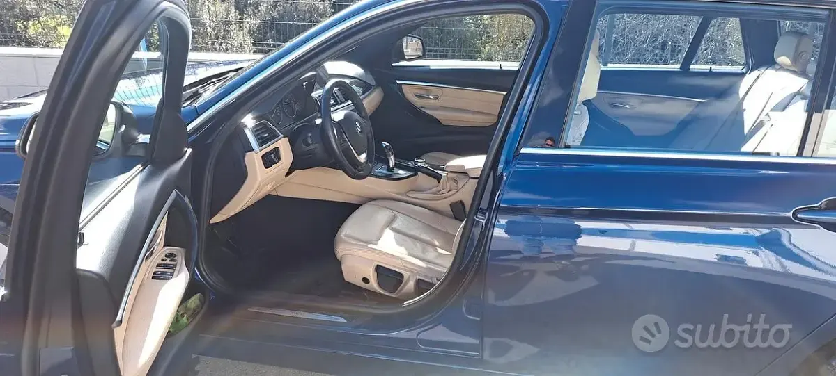 Usata BMW 318 Luxury Line 150 CV (110 kW) 2017 Blu Station wagon