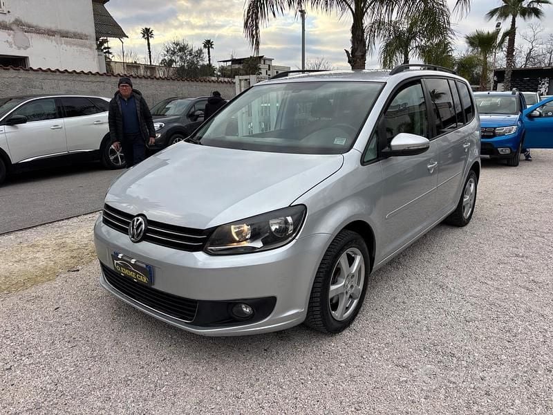 Usata VW Touran Comfortline 105 CV (77 kW) 2012 Grigio Monovolume