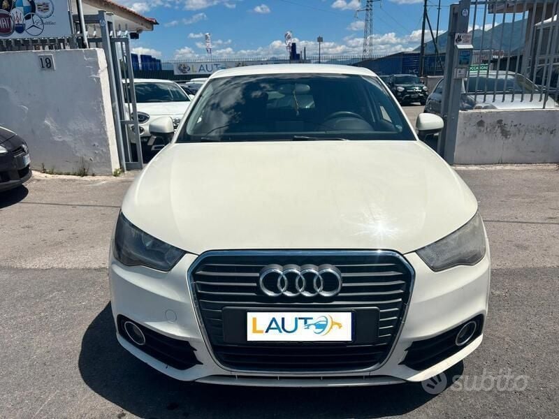 Bianco Usata 2013 Audi A1 Utilitaria | 7500 € (Super prezzo) - Immagine 1/4
