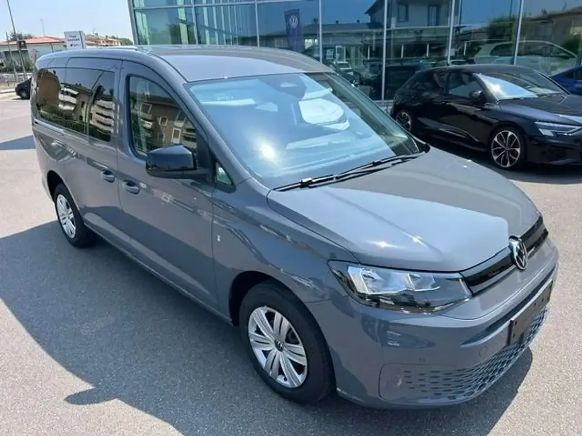 Nuova VW Caddy 122 CV (89 kW) 2026 Pure grey Monovolume