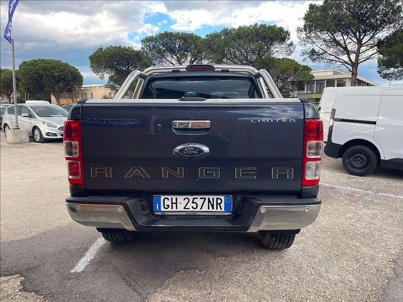 Usata Ford Ranger Limited 170 CV (125 kW) 2022 Grigio metallizzato Pick-up