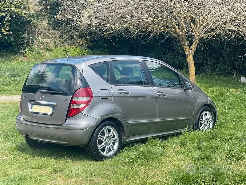 Usata Mercedes A180 2006 Grigio Utilitaria