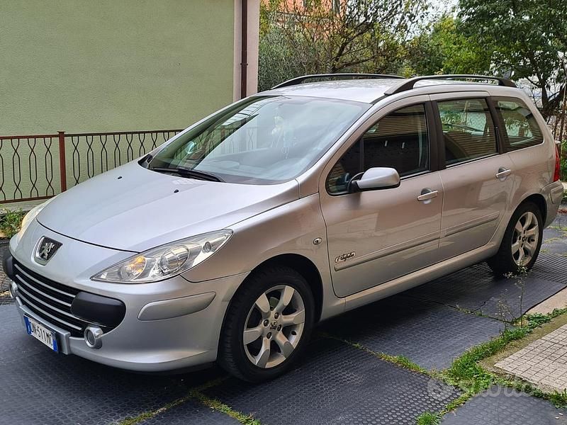 Usata Peugeot 307 90 CV (66 kW) 2008 Grigio Station wagon