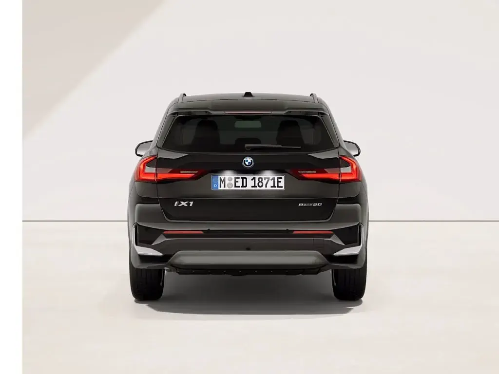Nuova BMW iX1 67 kW (92 CV) 2026 SUV