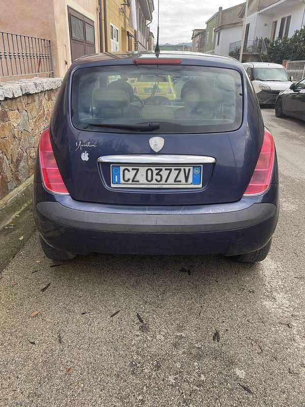 Usata Lancia Ypsilon 60 CV (44 kW) 2006 Utilitaria