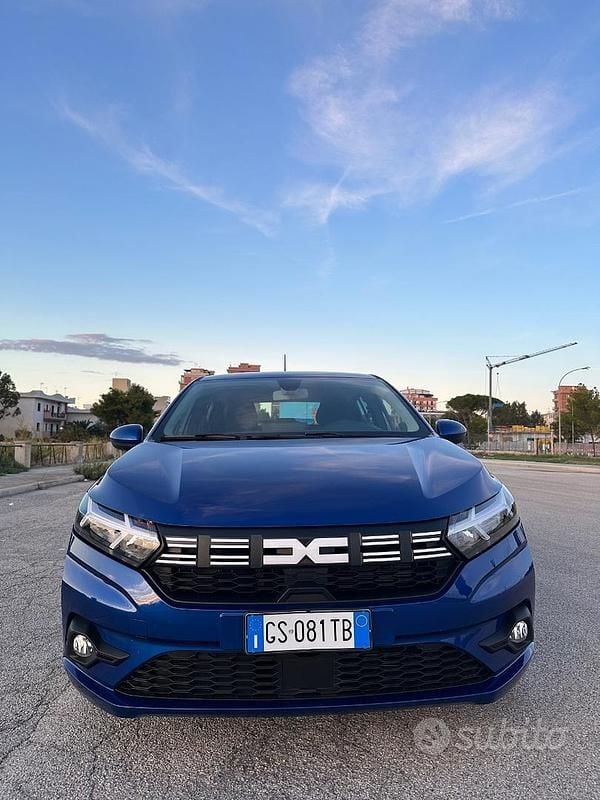 Usata Dacia Sandero Expression 67 CV (49 kW) 2024 Blu/azzurro Utilitaria