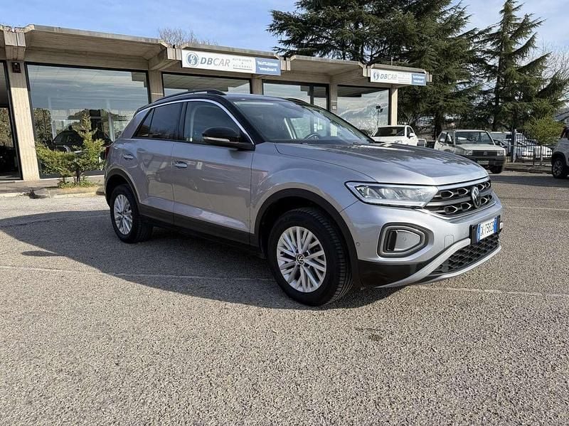 Usata VW T-Roc Life 150 CV (110 kW) 2022 Argento / tetto nero SUV