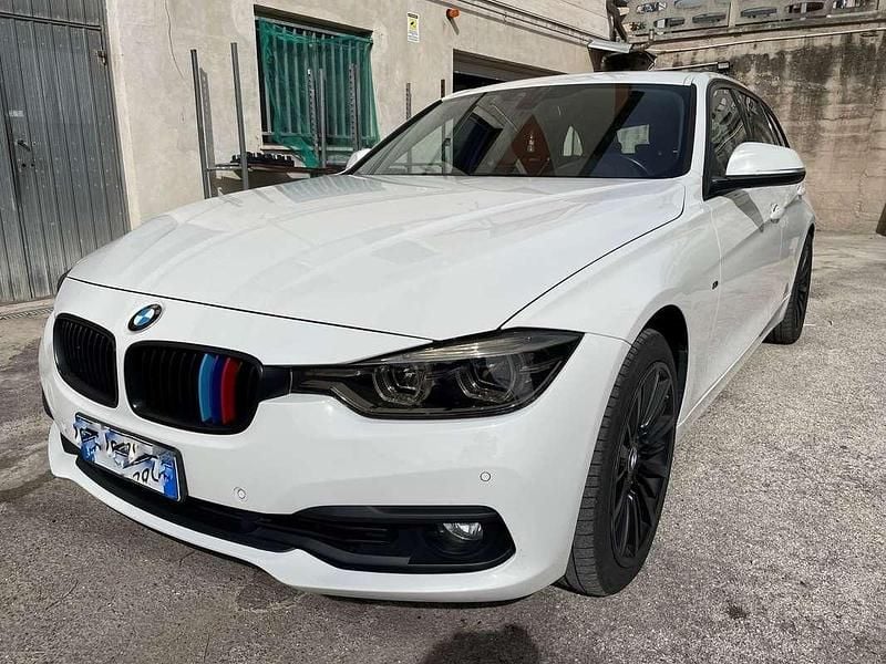 Bianco Usata 2017 BMW 330 Luxury Line Station wagon | 17.900 € (Ottimo prezzo) - Immagine 1/4
