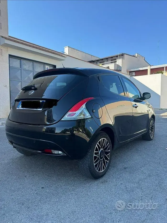 Usata Lancia Ypsilon 95 CV (69 kW) 2017 Utilitaria