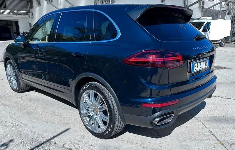 Usata Porsche Cayenne 250 CV (183 kW) 2014 Blu/azzurro SUV