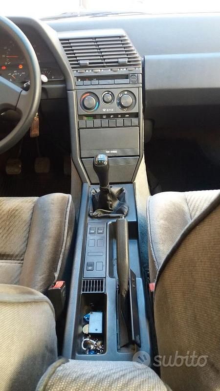 Usata Alfa Romeo 164 146 CV (107 kW) 1990 Nero Berlina