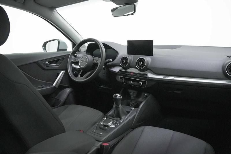 Begagnad Audi Q2 Admired 110 HK (80 kW) 2024 Grå SUV