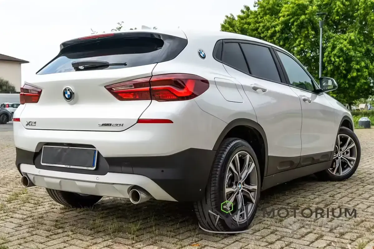 Begagnad BMW X2 Comfort Edition 178 HK (130 kW) 2022 Vit SUV