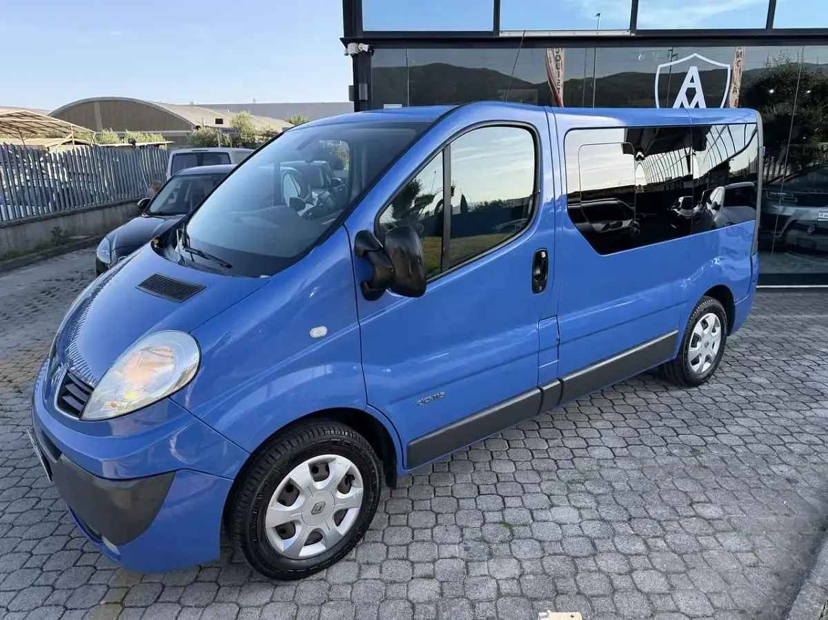 Usata Renault Trafic 114 CV (83 kW) 2014 Blu/azzurro Monovolume
