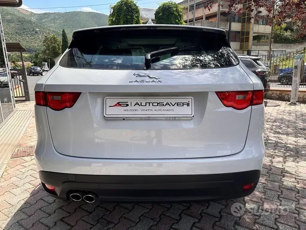 Usata Jaguar F-Pace 179 CV (131 kW) 2019 Bianco SUV