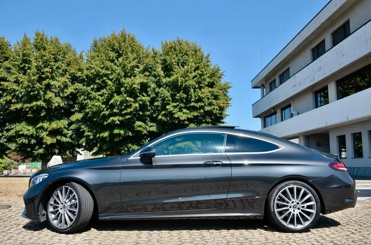 Usata Mercedes C200 Premium Plus 184 CV (135 kW) 2020 Grigio Coupé