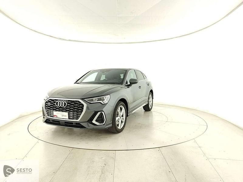 Grigio Usata 2024 Audi Q3 Sportback S-Line SUV | 46.900 € (Buon prezzo) - Immagine 1/4