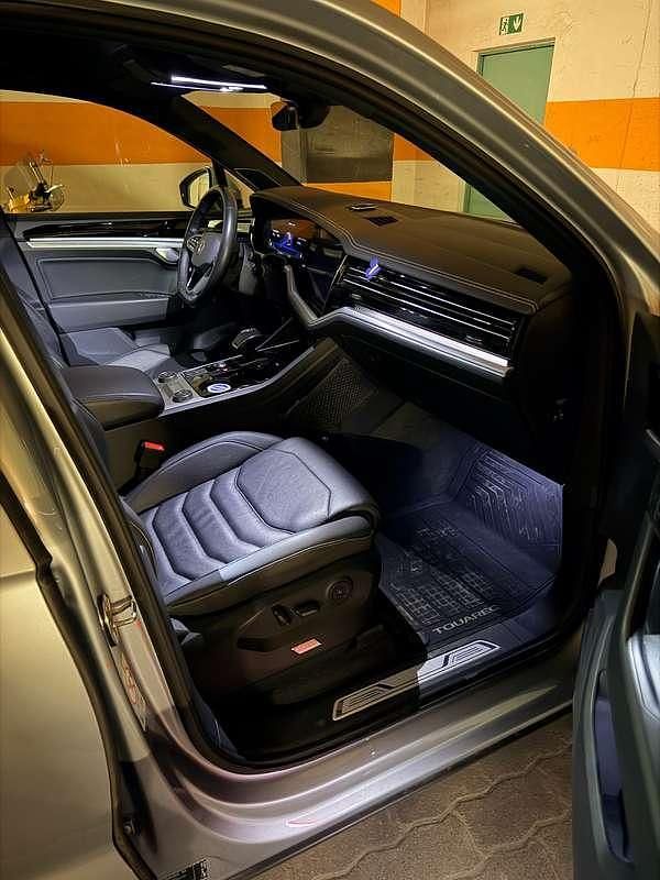 Usata VW Touareg Elegance 286 CV (210 kW) 2022 Argento SUV