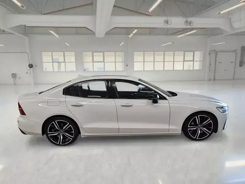 Usata Volvo S60 R-Design 250 CV (183 kW) 2019 Berlina