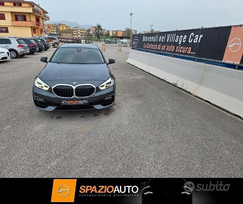 Usata BMW 116 Sport Line 116 CV (85 kW) 2020 Grigio Utilitaria