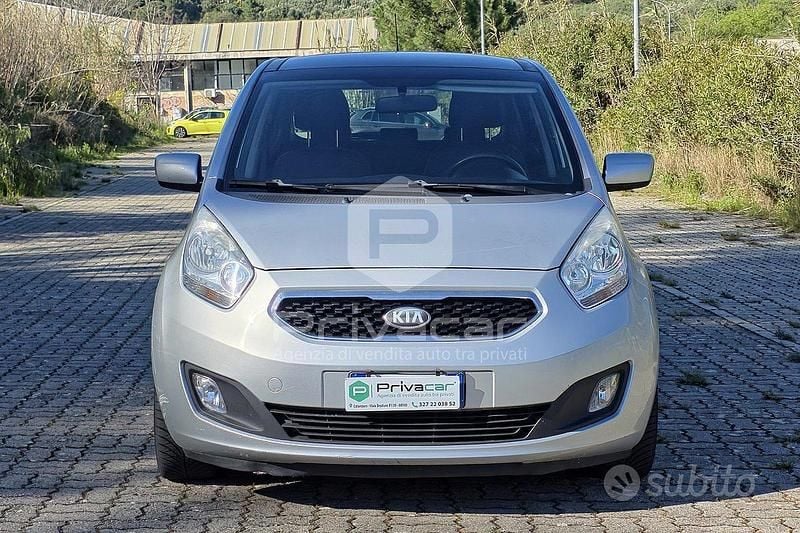 Usata Kia Venga 90 CV (66 kW) 2013 Grigio Utilitaria