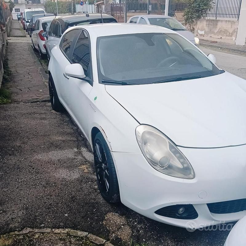 Usata Alfa Romeo Giulietta Progression 105 CV (77 kW) 2011 Bianco Berlina