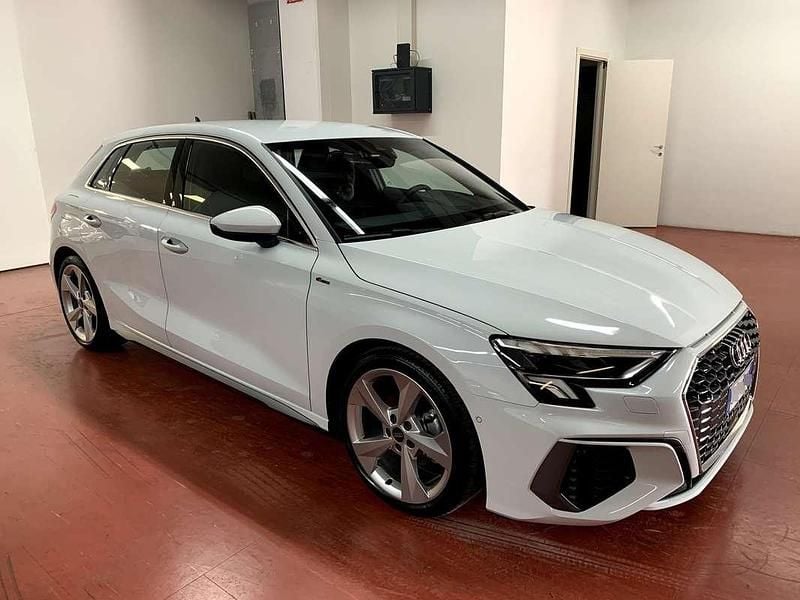 Usata Audi A3 S-Line 150 CV (110 kW) 2022 Bianco Berlina